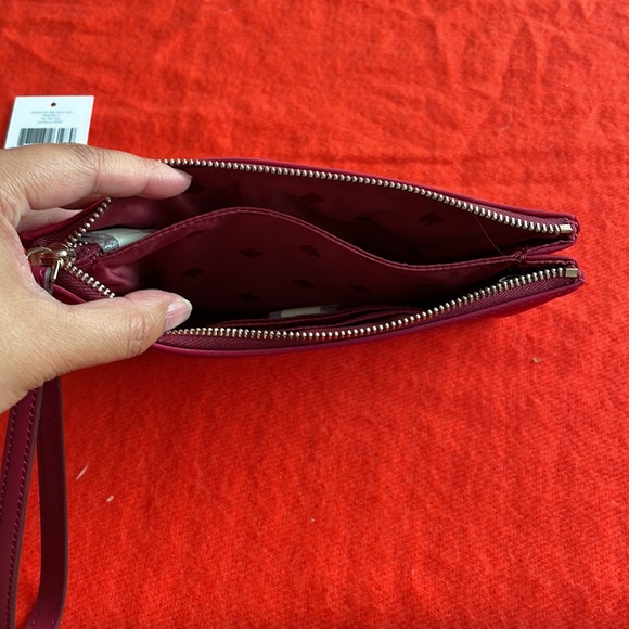 NWT Kate Spade wristlet - Picture 4 of 5